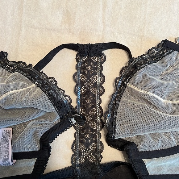 Victoria's Secret Dream Angels Lace Racerback Unlined Demi Bra in Black 38D - Picture 6 of 7